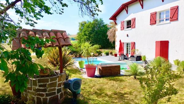 Vente / Maison traditionnelle à Saint-Palais (64120)