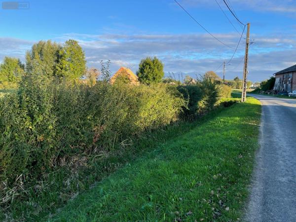 Terrain à Batir à vendre à Aire-sur-la-Lys dans le Pas-de-Calais (62120), ref : E62AI120