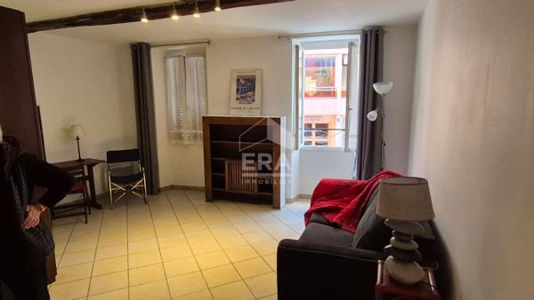 APPARTEMENT DE TYPE F1. CANNET MAIRIE