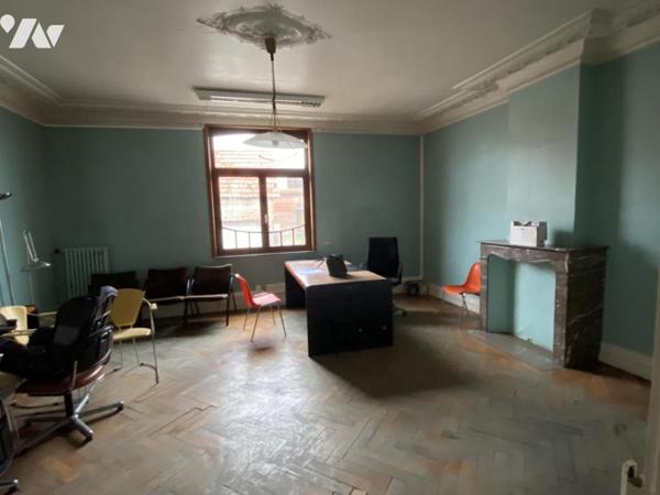 Anciens Bureaux  à rénover