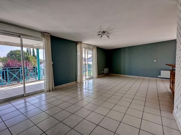 Villeneuve-sur-Lot (47300) EYSSES - APPARTEMENT T4 DE STANDING de plus de 107m² avec terrasse