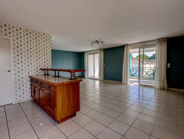 Villeneuve-sur-Lot (47300) EYSSES - APPARTEMENT T4 DE STANDING de plus de 107m² avec terrasse