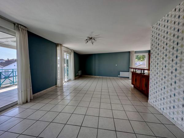 Villeneuve-sur-Lot (47300) EYSSES - APPARTEMENT T4 DE STANDING de plus de 107m² avec terrasse