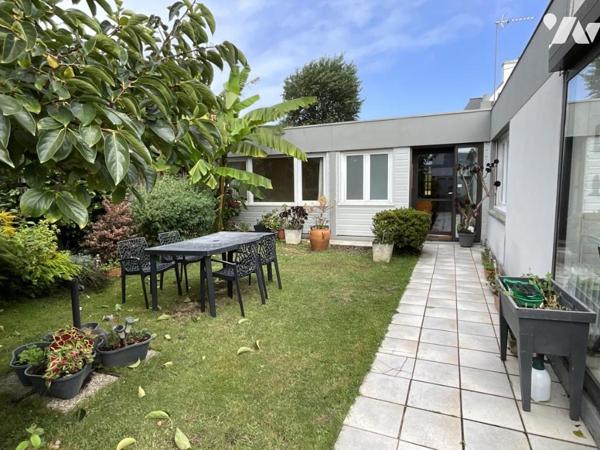PLOEMEUR - BOURG - Maison de plain pied de 105 m² habitable sur terrain d'environ 360m²