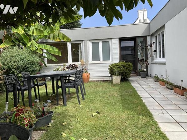 PLOEMEUR - BOURG - Maison de plain pied de 105 m² habitable sur terrain d'environ 360m²