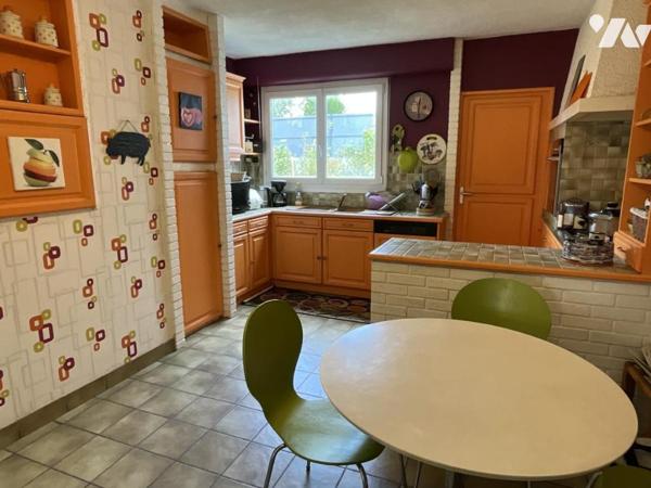 PLOEMEUR - BOURG - Maison de plain pied de 105 m² habitable sur terrain d'environ 360m²