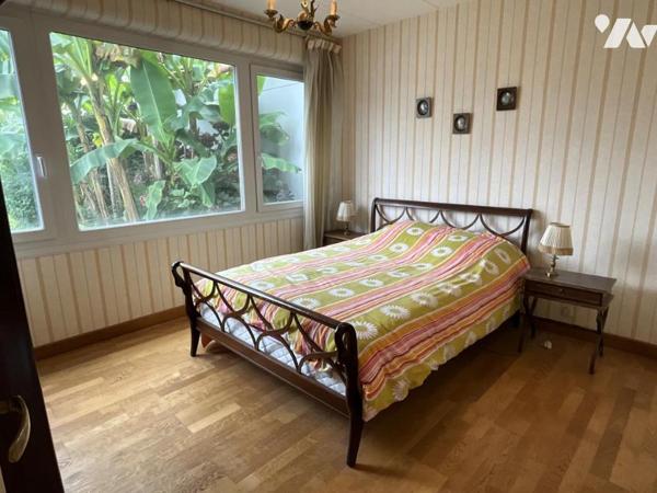 PLOEMEUR - BOURG - Maison de plain pied de 105 m² habitable sur terrain d'environ 360m²