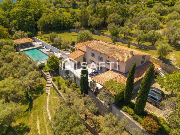 Prestigieux domaine à Tourrettes : Quand l'authenticité du passé sublime le luxe d'aujourd'hui. Panorama grandiose.