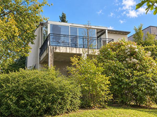 Maison
         6 pièces
        - 200 m² 650 000 € *