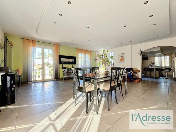 31150 Fenouillet 220m²