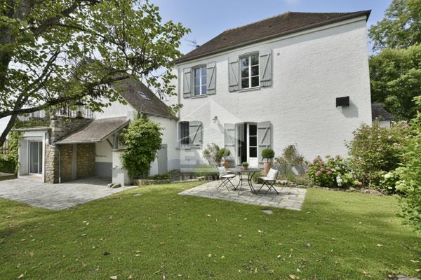 TRES BELLE MAISON ANCIENNE