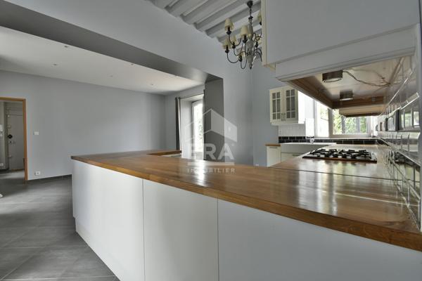 TRES BELLE MAISON ANCIENNE