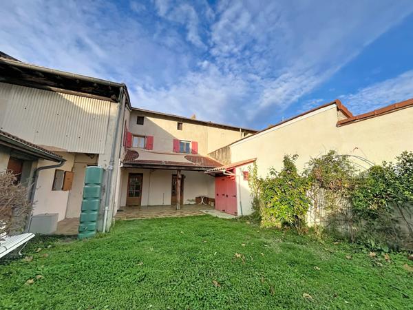 Belle maison de village - 123 m² et 4 chambres avec jardin au calme