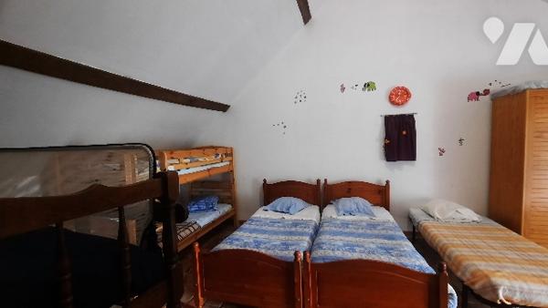 Baudres (36), fermette 5 chambres, séjour, 2 SDB, piscine chauffée, dépendances sur 2.5 ha