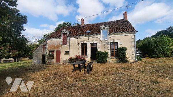 Baudres (36), fermette 5 chambres, séjour, 2 SDB, piscine chauffée, dépendances sur 2.5 ha