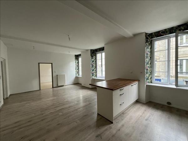 Appartement à louer 756 € CC PONT L ABBE 4 p 81 m² DPE D