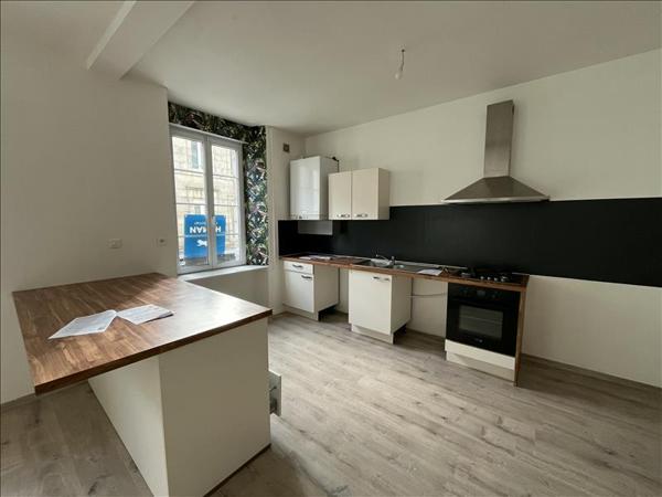 Appartement à louer 756 € CC PONT L ABBE 4 p 81 m² DPE D