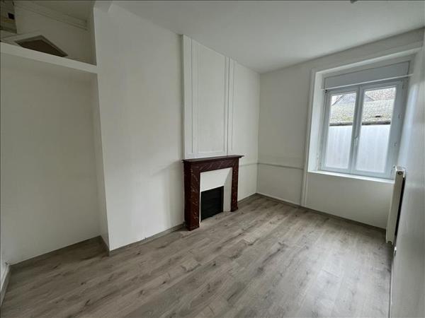 Appartement à louer 756 € CC PONT L ABBE 4 p 81 m² DPE D