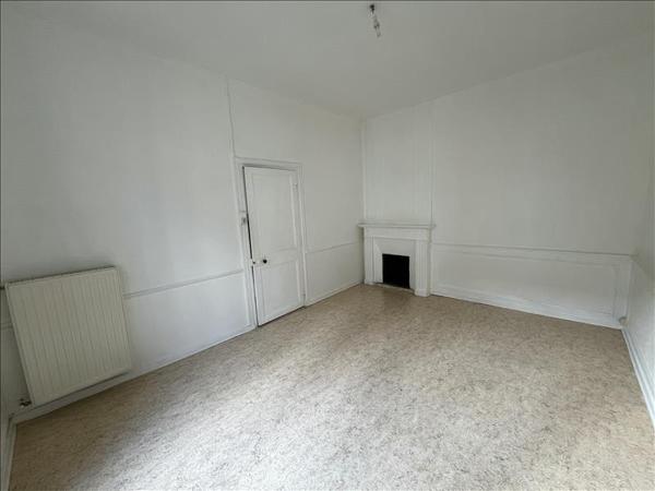 Appartement à louer 756 € CC PONT L ABBE 4 p 81 m² DPE D