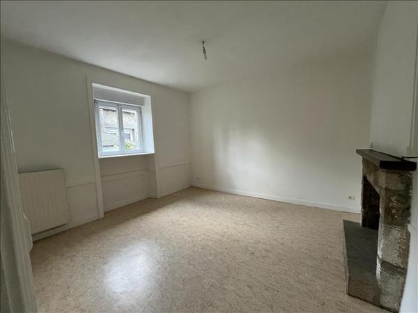 Appartement à louer 756 € CC PONT L ABBE 4 p 81 m² DPE D