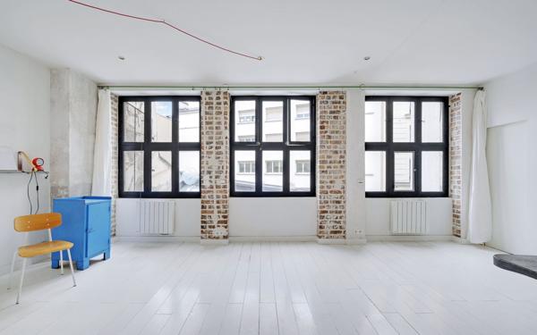 Appartement à vendre    2 pièces • 63 m2 Paris 3