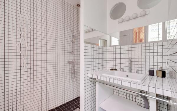 Appartement à vendre    2 pièces • 63 m2 Paris 3