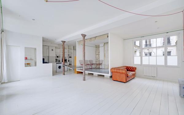 Appartement à vendre    2 pièces • 63 m2 Paris 3