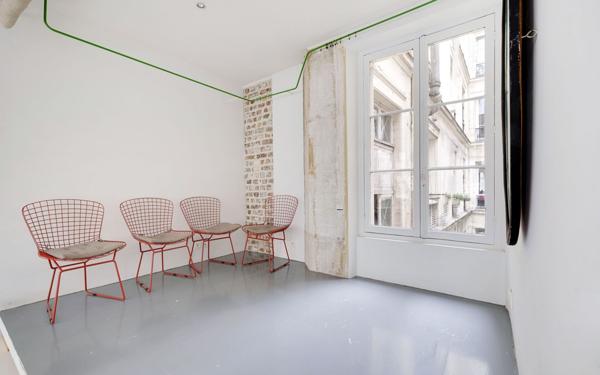 Appartement à vendre    2 pièces • 63 m2 Paris 3