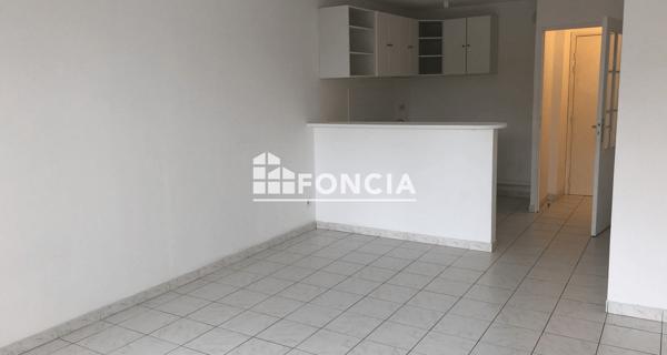 Location Appartement 2 pièces 42.08 m² - Corbeil-essonnes 91100
