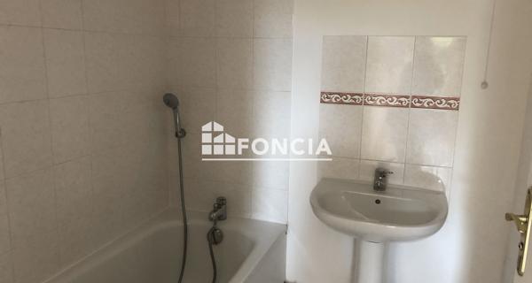 Location Appartement 2 pièces 42.08 m² - Corbeil-essonnes 91100