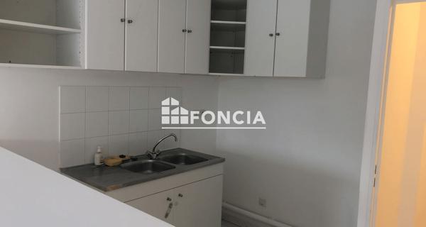 Location Appartement 2 pièces 42.08 m² - Corbeil-essonnes 91100