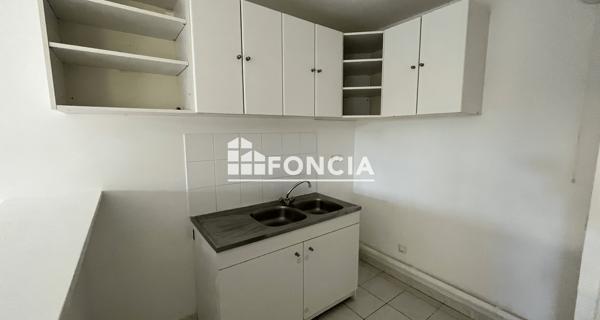 Location Appartement 2 pièces 42.08 m² - Corbeil-essonnes 91100