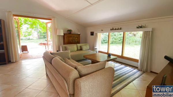 Villa
                                                                                                                                                                                                                                                                                                                        4 pièce(s)                                                                                                                                                                                                          3 chambre(s)                                                                                                                                                                                                          104  m²