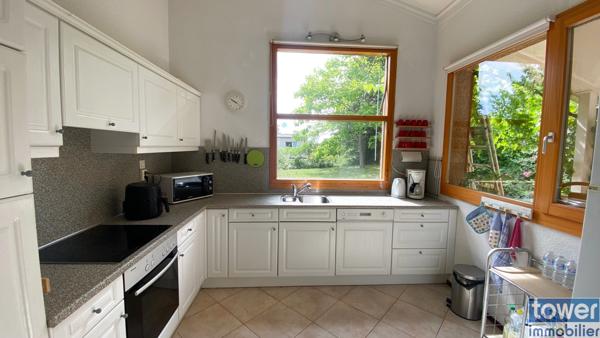 Villa
                                                                                                                                                                                                                                                                                                                        4 pièce(s)                                                                                                                                                                                                          3 chambre(s)                                                                                                                                                                                                          104  m²