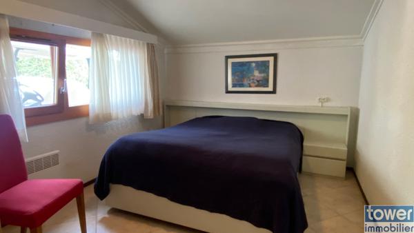 Villa
                                                                                                                                                                                                                                                                                                                        4 pièce(s)                                                                                                                                                                                                          3 chambre(s)                                                                                                                                                                                                          104  m²