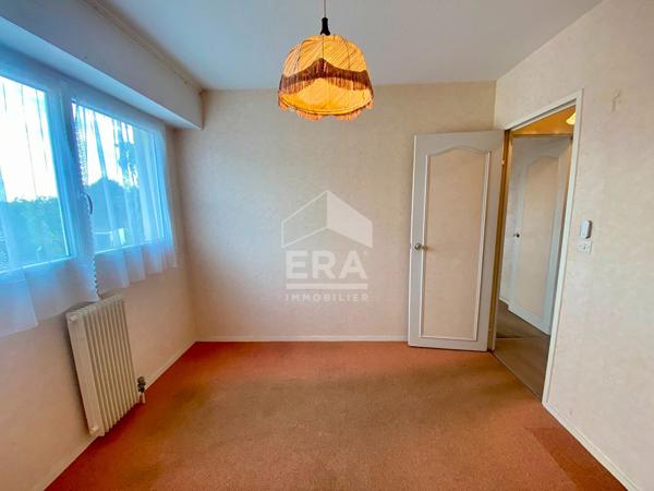 Pau - Quartier Tourasse : T4 de 85,95 m² à rafraîchir avec garage