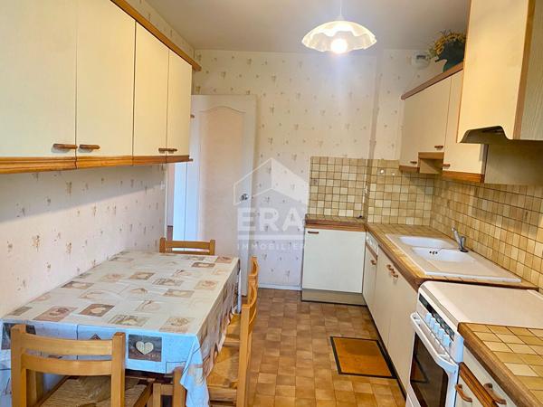 Pau - Quartier Tourasse : T4 de 85,95 m² à rafraîchir avec garage