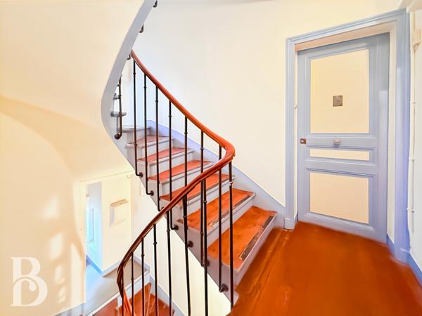 Paris (75014) 2 pièces traversant de 33 m2 - Plaisance (Raymond Losserand)