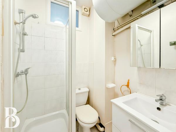 Paris (75014) 2 pièces traversant de 33 m2 - Plaisance (Raymond Losserand)