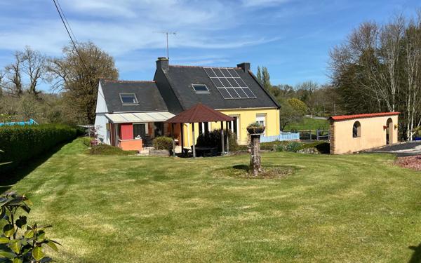 Maison à vendre    4 pièces • 128 m2 Rostrenen