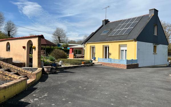 Maison à vendre    4 pièces • 128 m2 Rostrenen