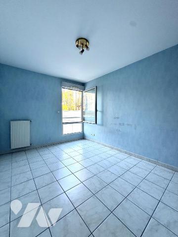 Appartement T3 avec terrasse et deux garages - AIGUELONGUE