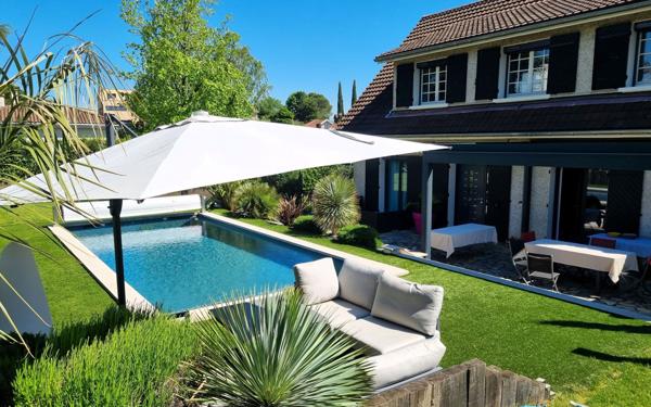 Maison à vendre    8 pièces •  Saint-Genis-Laval