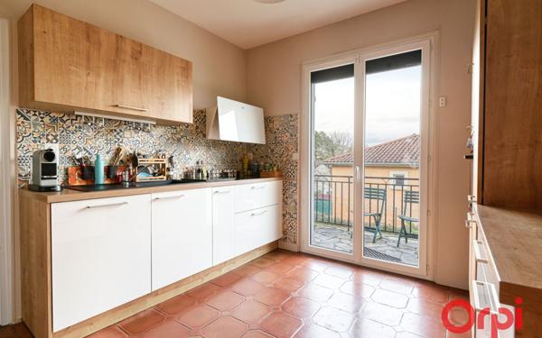 Maison à vendre    8 pièces •  Saint-Genis-Laval