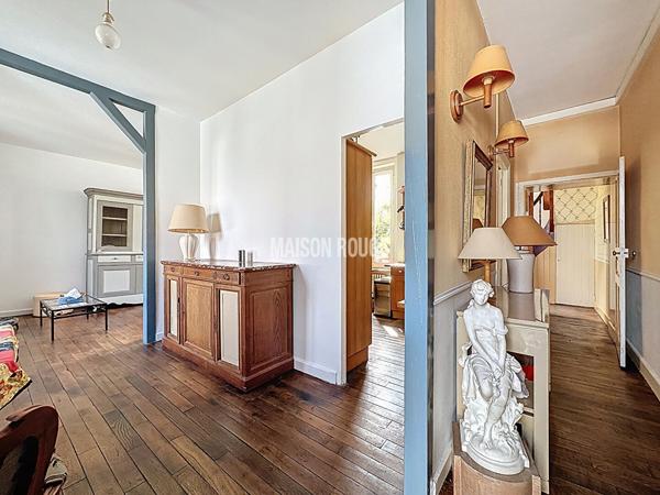 Maison de charme , 4 pièces, avec jardin exposé sud-ouest dans quartier recherché de Dinan
