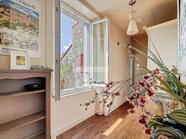 Maison de charme , 4 pièces, avec jardin exposé sud-ouest dans quartier recherché de Dinan