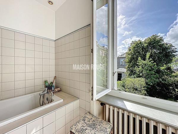 Maison de charme , 4 pièces, avec jardin exposé sud-ouest dans quartier recherché de Dinan