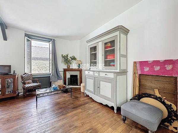 Maison de charme , 4 pièces, avec jardin exposé sud-ouest dans quartier recherché de Dinan