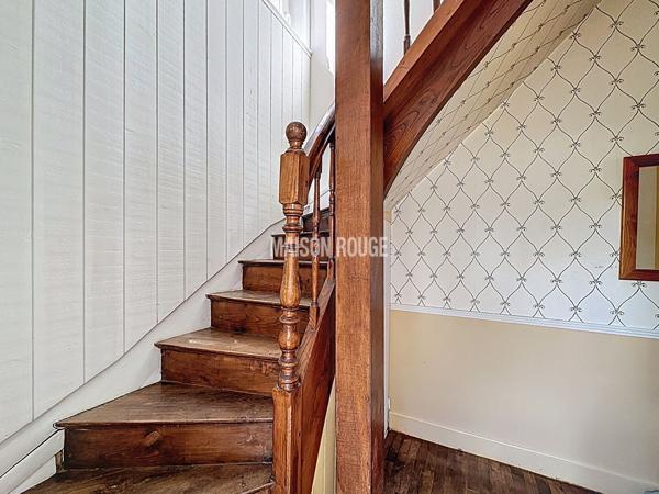 Maison de charme , 4 pièces, avec jardin exposé sud-ouest dans quartier recherché de Dinan