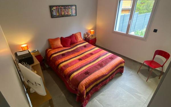 Maison à vendre    3 pièces •  Yvrac